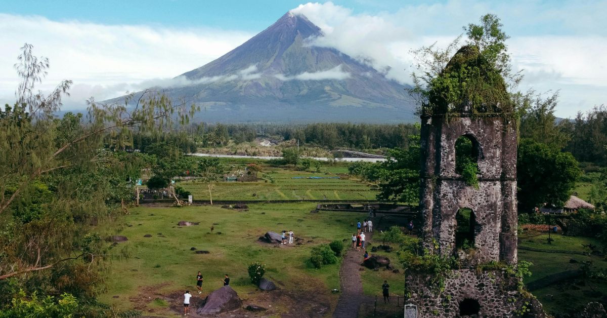 12 Most Beautiful Destinations in the Philippines